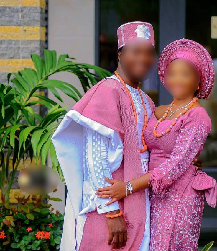 Pagne Tissé Africain "Douceur de l'Aube" - Tissu Béninois Rose Poudré & Blanc pour Mariage