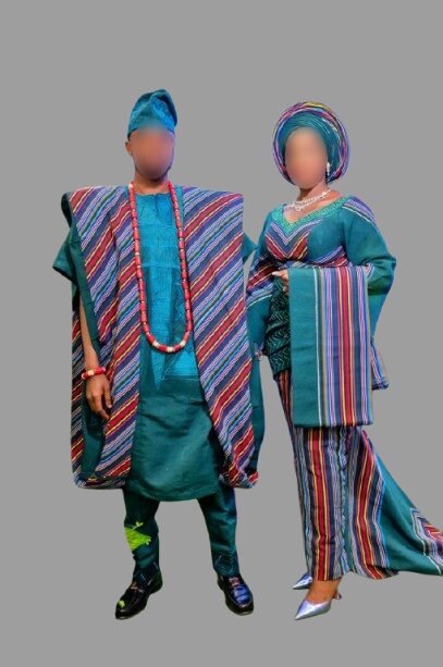 Pagne Tissé Africain "Azul Majestueux" - Tissu Béninois Bleu Saphir & Rayures Élégantes pour Cérémonie