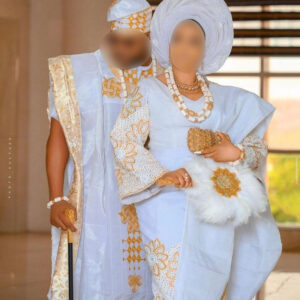 Pagne Tissé Africain "Éclat d'Or Béninois" - Tissu Blanc Brodé Or pour Cérémonie de Prestige